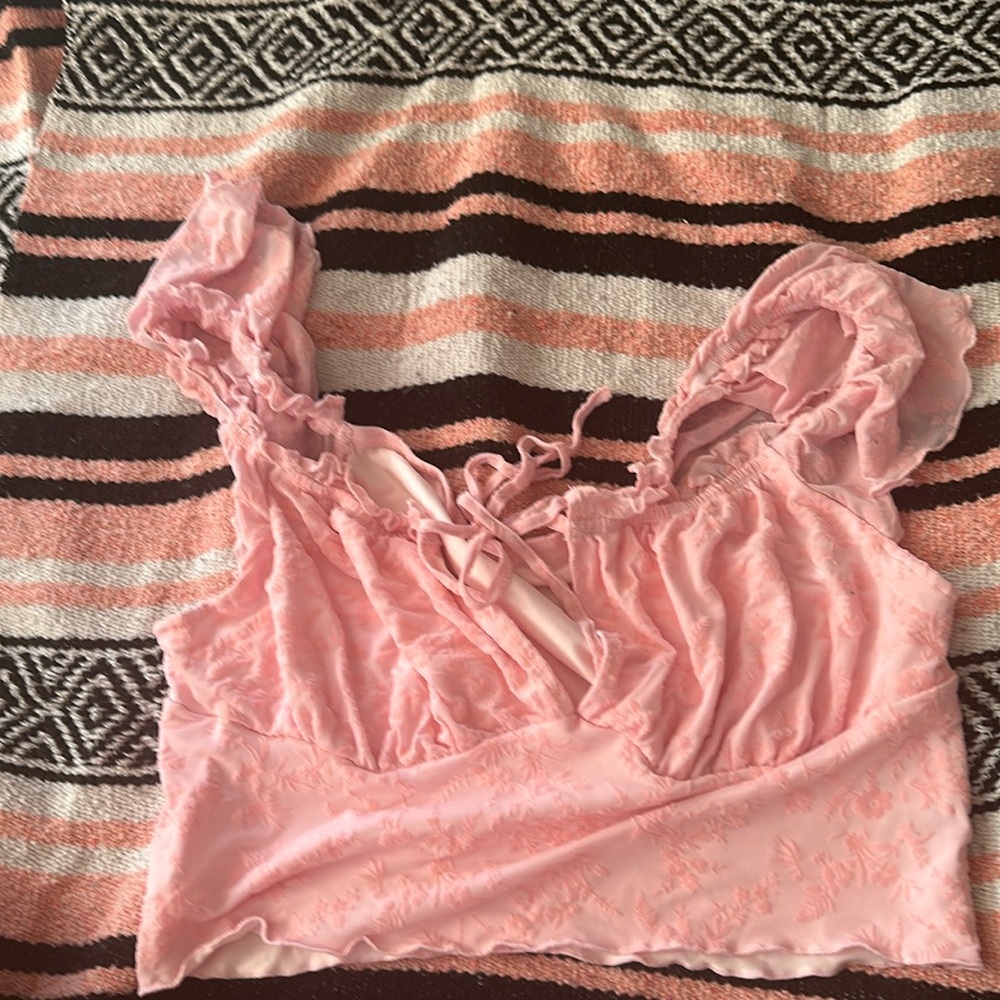 Plus Ditsy Floral Print Ruched Bust Frill Trim Knot Front Crop Tee